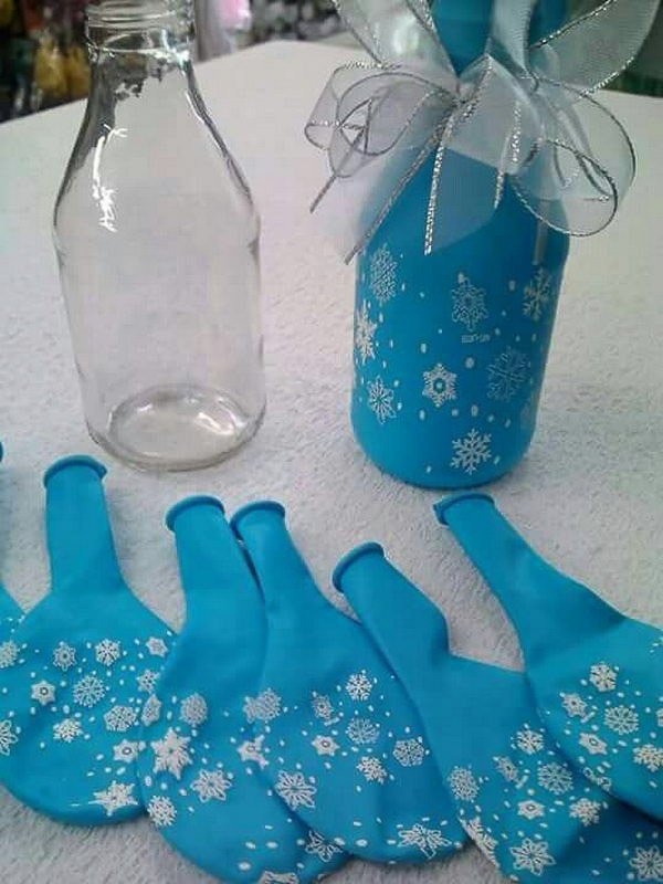 Botellas decoradas con globos estampados