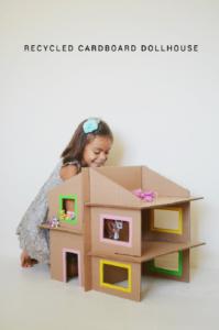 Casa de muñecos con cartón DIY