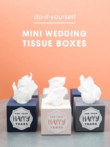 Manualidades fáciles de boda: caja de pañuelos regalo