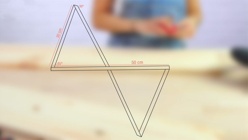Medidas estantería triangular