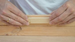 Montaje de los soportes de madera para colocar la superficie de policarbonato