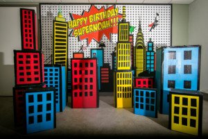 Photocall de ciudad de superhéroes