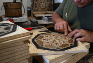 Artesanía de taracea en Granada