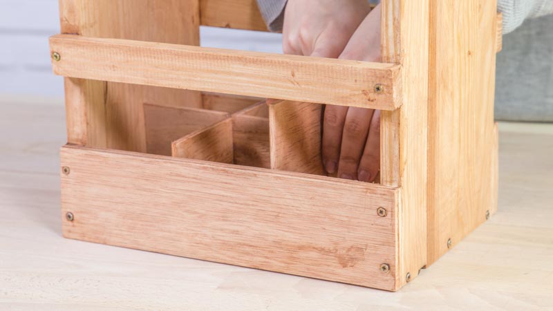 Cómo hacer caja para cervezas de madera - Handfie DIY