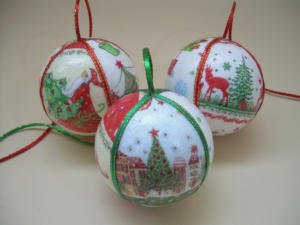 Bolas de Navidad decoradas con servilletas
