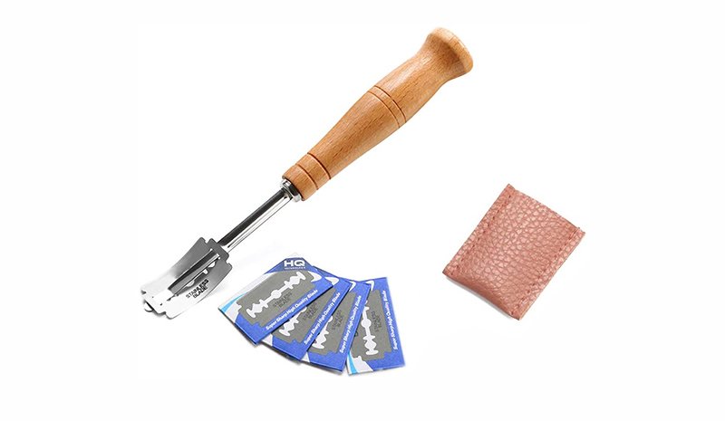 Cuchilla o lame para greñar la masa de pan con mango de madera y punta metálica, 4 cuchillas de recambio y funda protectora para el filo