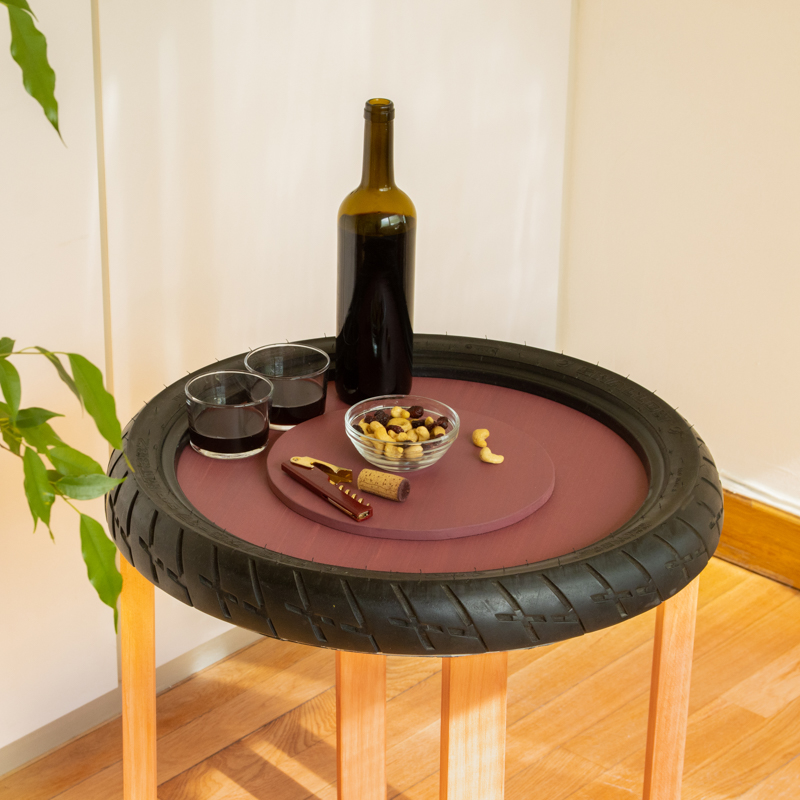 cómo hacer una mesa de aperitivo con un neumático